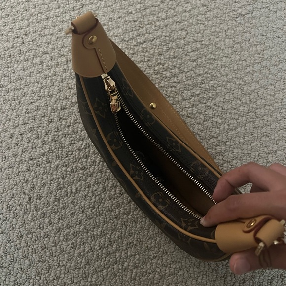 Like new! Wear twice - Picture 3 of 5